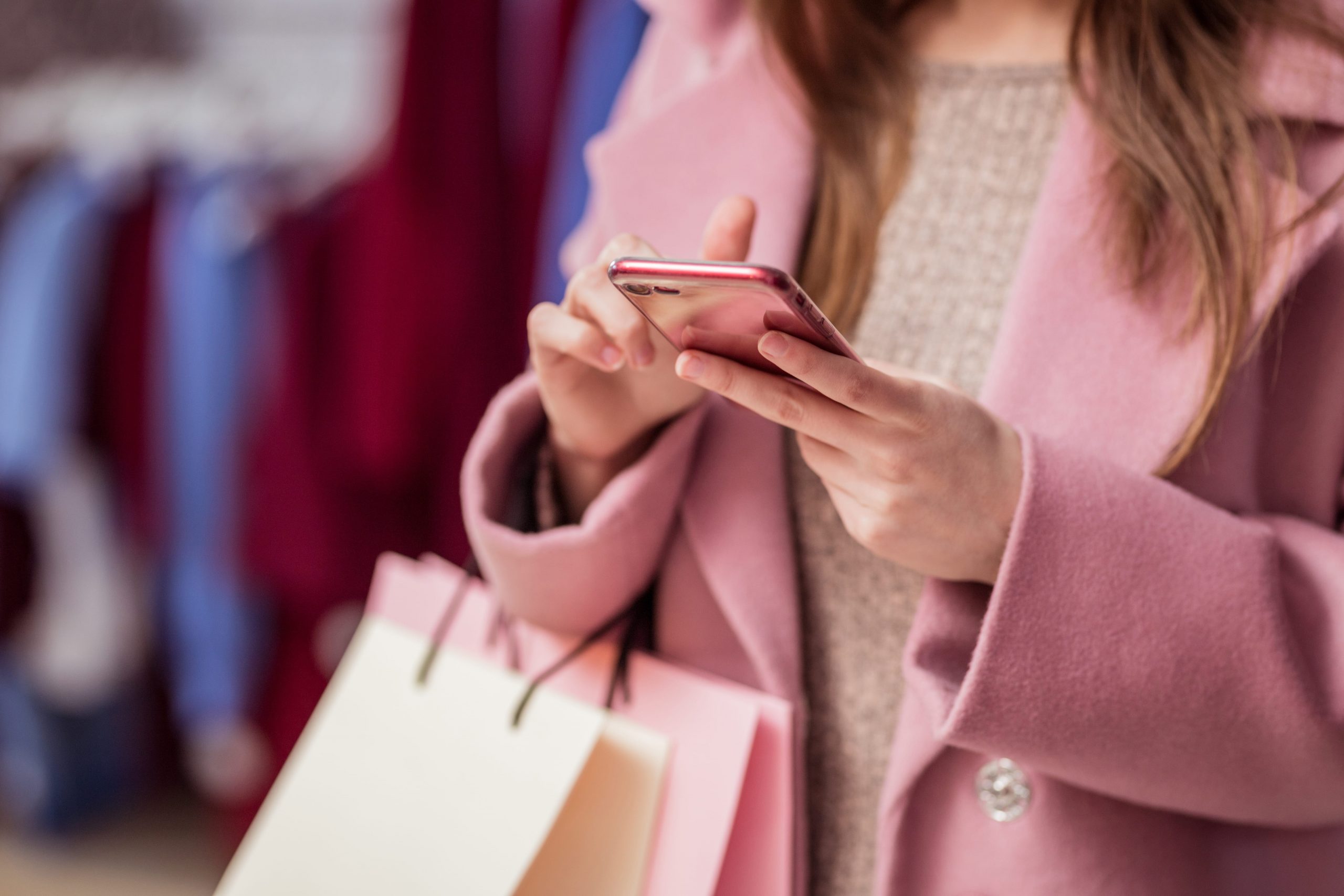 brand_minds_how_to_market_to_women_customers-min