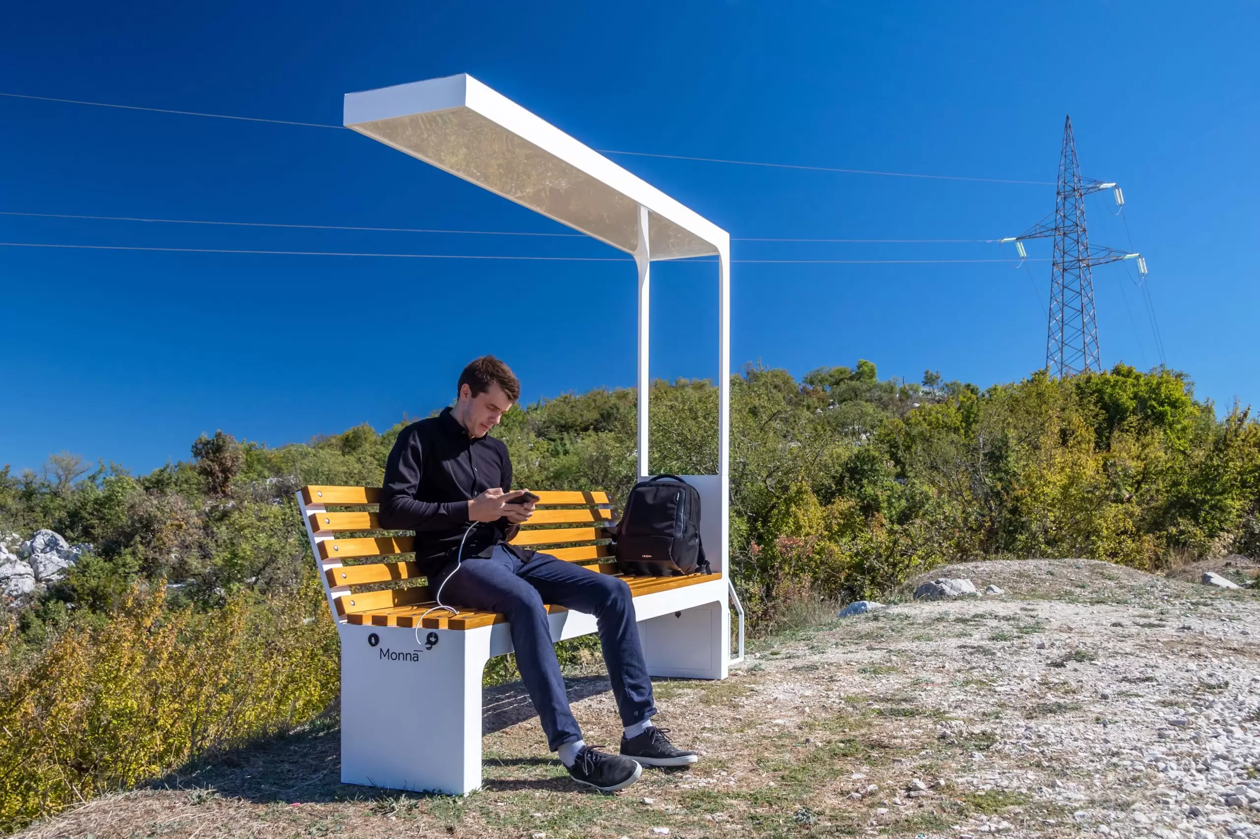 brand_minds_mona_bench-min