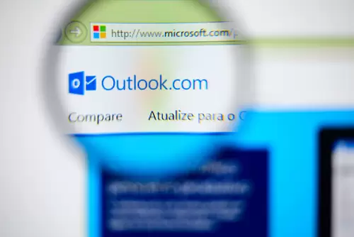 Outlook gets new features for the business users